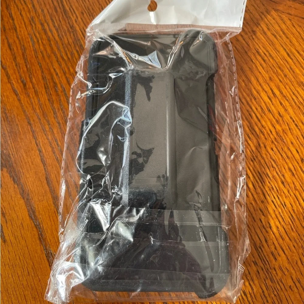 iPhone 7/8 Case with Belt Clip